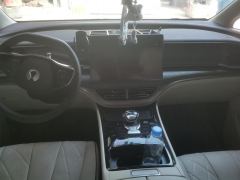 Denza D9 DM-i 1050 Luxury Edition - фото 16