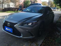 Lexus ES 200 Excellence Edition - фото 1