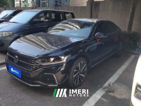 2022 Volkswagen Passat 330TSI Elite Edition