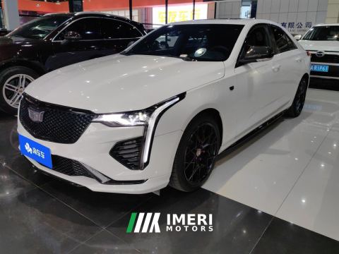 2022 Cadillac XT5 Mild Hybrid 2.0T 2WD Deluxe - car from China