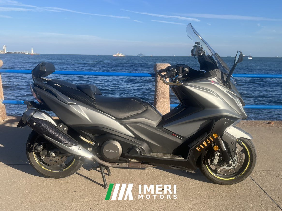 2023 KYMCO AK550