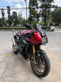Triumph Speed Triple 1200 RR - photo 3