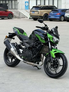 Kawasaki Z400 - ფოტო 1