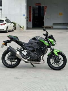 Kawasaki Z400 - ფოტო 2