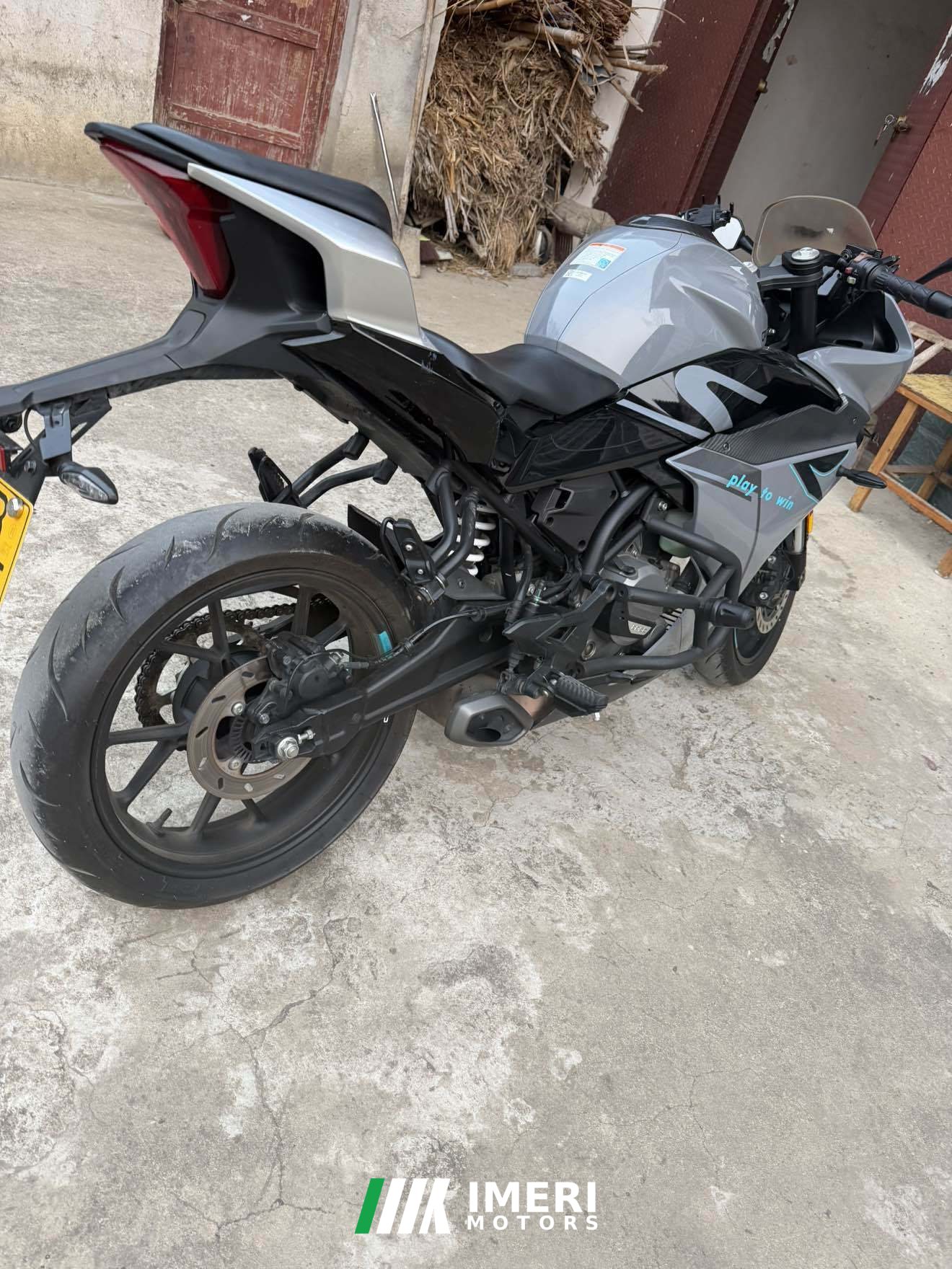 2022 CFMOTO 250SR
