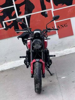 Triumph Trident 660 - ფოტო 2