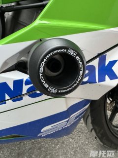 Kawasaki ZX-4R 400 cc - ფოტო 5