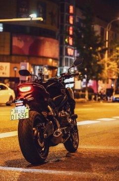 Honda CB650R - photo 3