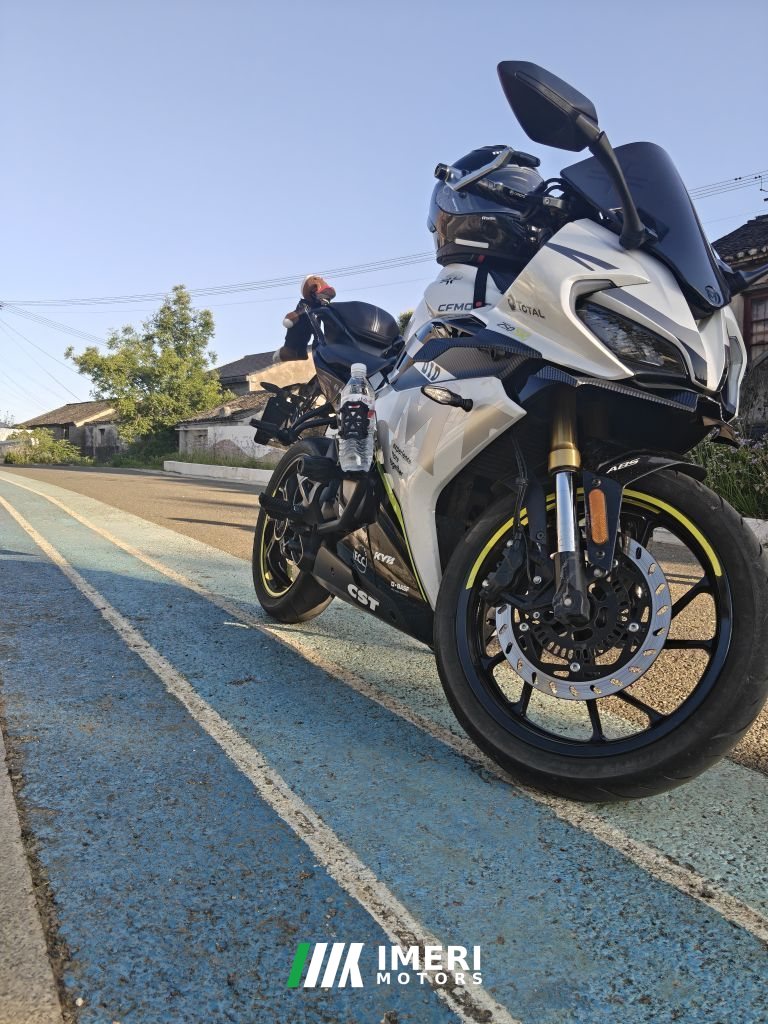 2022 CFMOTO 250SR