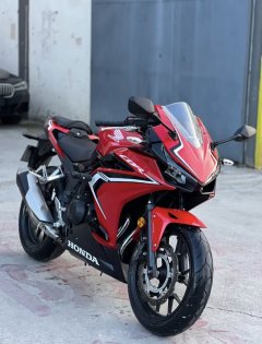 Honda CBR400R - photo 1