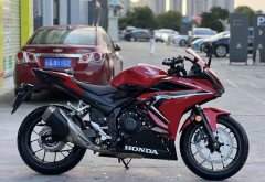 Honda CBR400R - photo 4