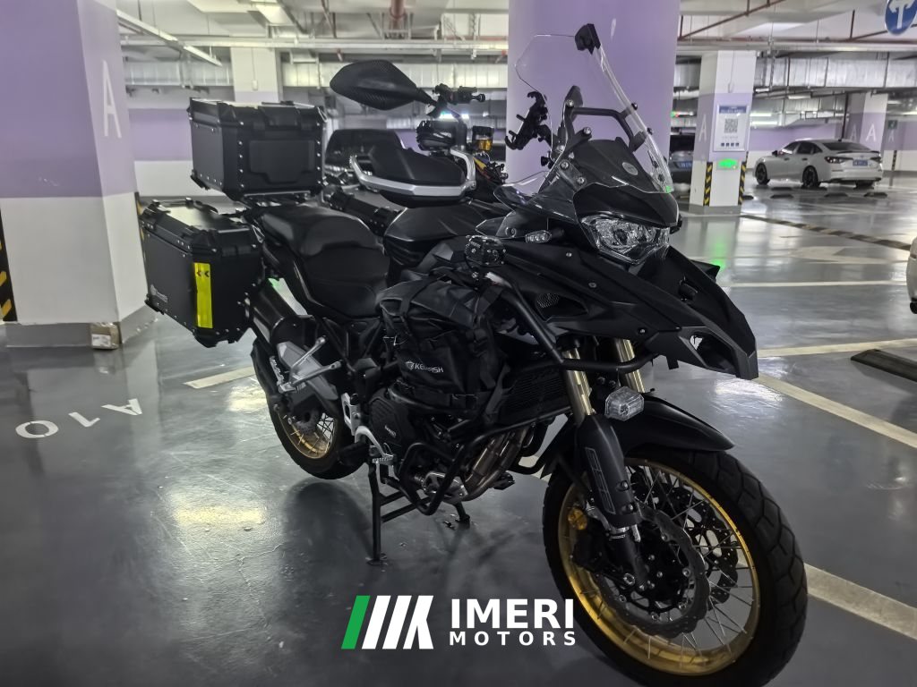 2025 Benelli TRK552 550 cc