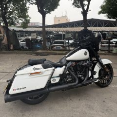 Harley-Davidson Street Glide 1923 cc - ფოტო 7