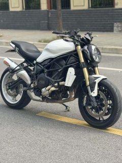 Benelli 752S 750 cc - ფოტო 1
