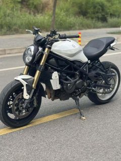 Benelli 752S 750 cc - ფოტო 3
