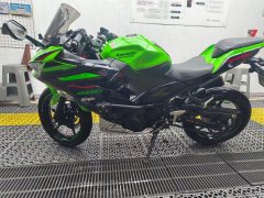 Kawasaki Ninja 400 - ფოტო 1