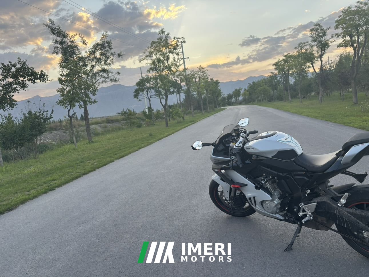 2026 CFMOTO 675SR-R
