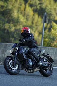 Kawasaki Z650 - ფოტო 3