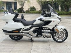 Honda Gold Wing GL1800 - ფოტო 2
