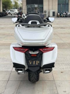 Honda Gold Wing GL1800 - ფოტო 4