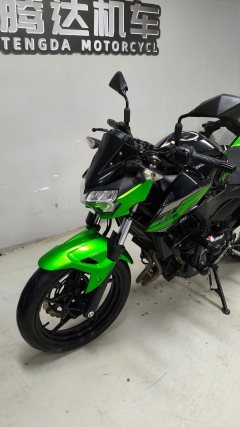 Kawasaki Z400 - photo 2