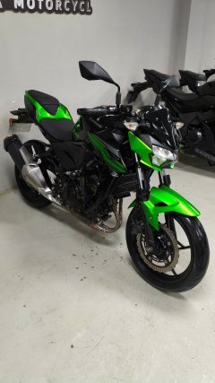 Kawasaki Z400 - photo 3