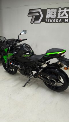 Kawasaki Z400 - photo 6