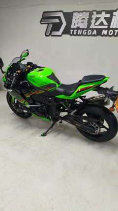 Kawasaki ZX-4R 400 cc - ფოტო 6