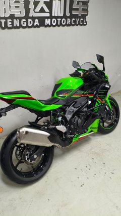 Kawasaki ZX-4R 400 cc - ფოტო 7
