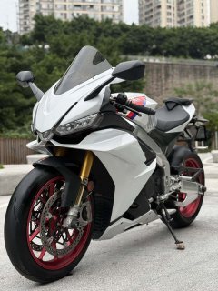 Aprilia RSV4 1100 cc - ფოტო 6