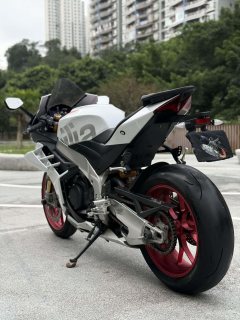 Aprilia RSV4 1100 cc - ფოტო 7