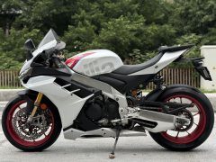 Aprilia RSV4 1100 cc - ფოტო 8