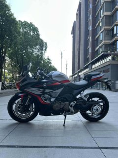 QJMOTOR Roewe i5 550 / Sai 550 *(Context-dependent, usually referring to the motorcycle "Sai 550" or Roewe car v - ფოტო 4