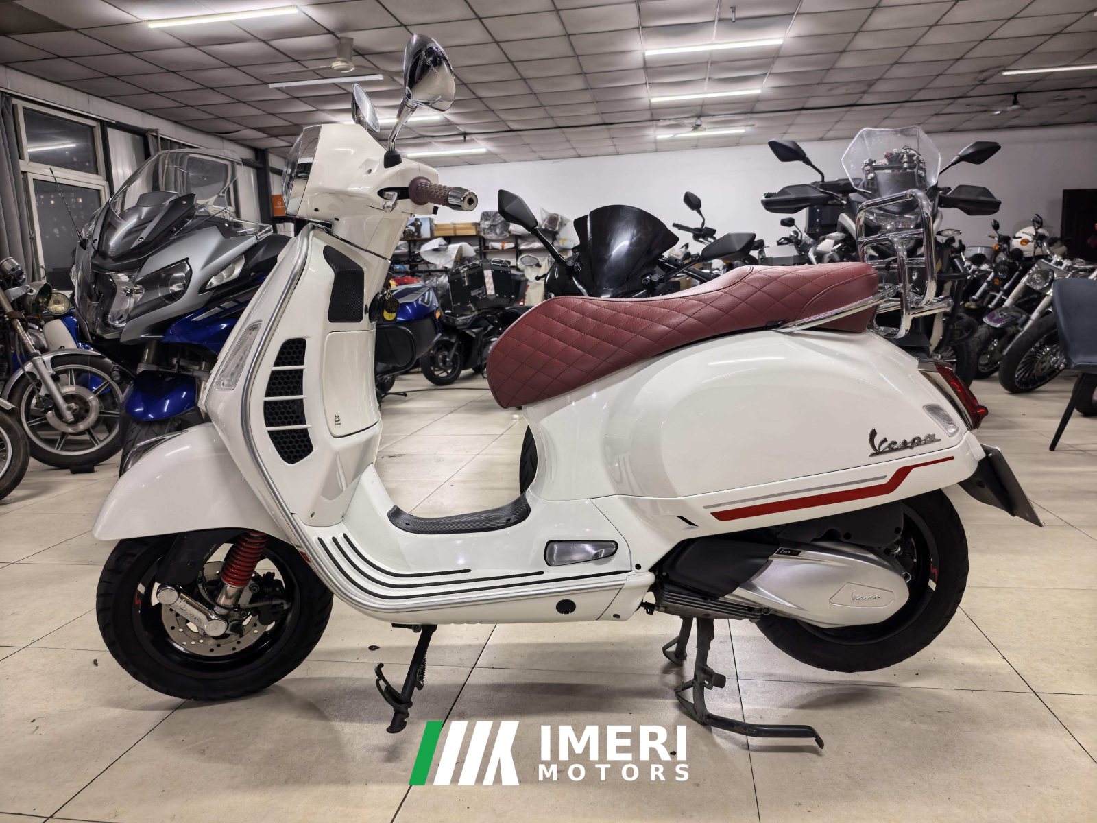 2022 VESPA GTS 300 cc