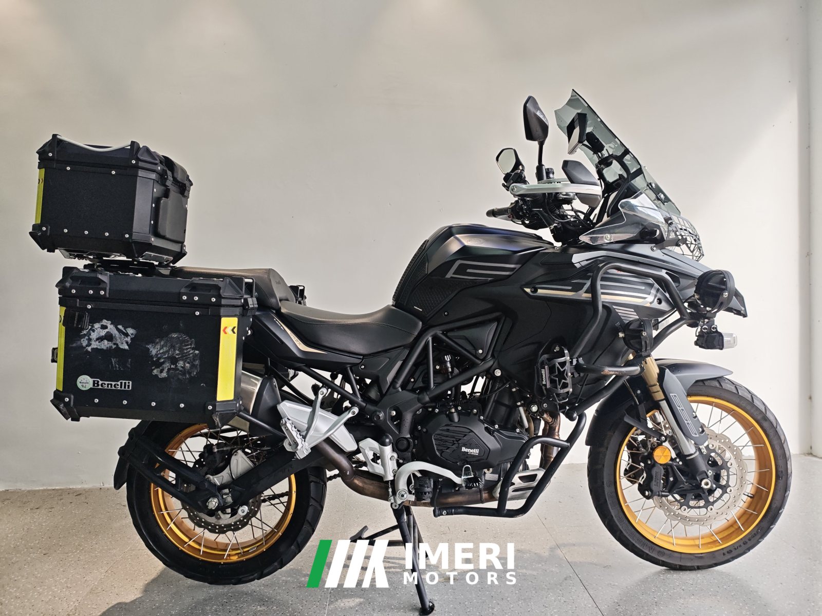 2025 Benelli TRK552 550 cc