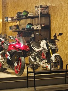 Wuyang Honda CB190R - ფოტო 2
