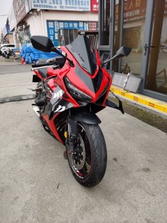 Honda CBR650R - ფოტო 1