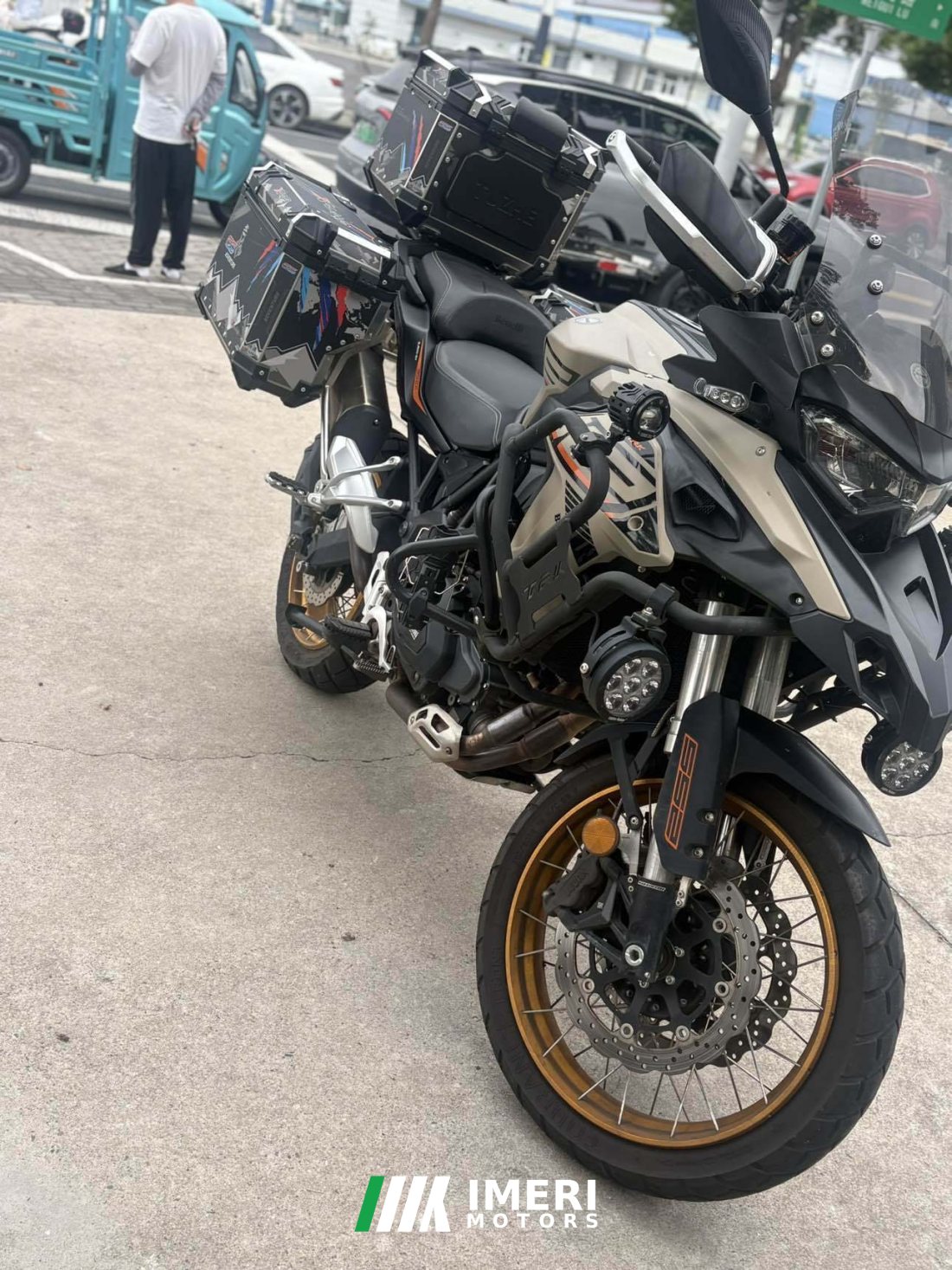 Benelli TRK552 550 cc - მოტოციკლი ჩინეთიდან