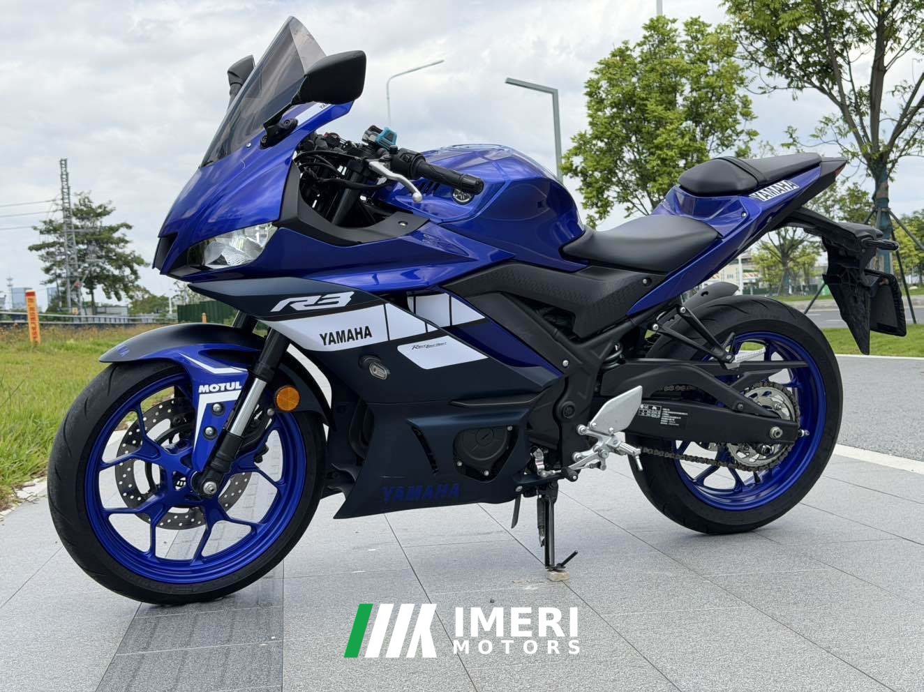 2024 Yamaha YZF-R3 320 cc
