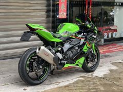 Kawasaki ZX-4R 400 cc - photo 2