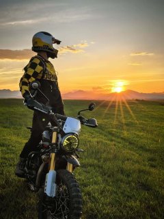 Triumph Scrambler 400 X - фото 1