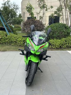 Kawasaki Ninja 400 - ფოტო 1