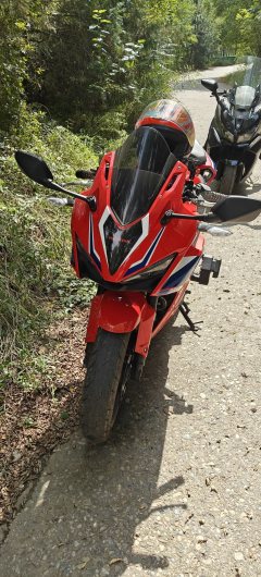 Honda CBR400R - ფოტო 1