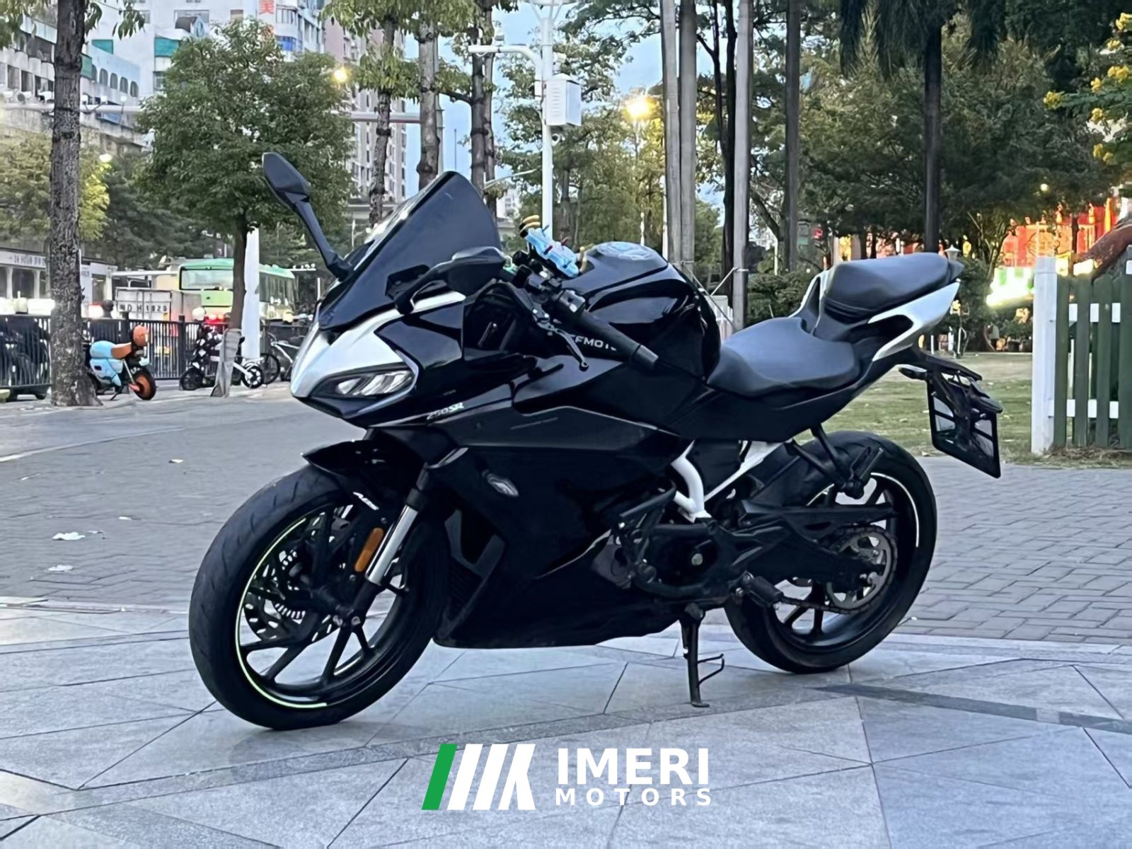 2022 CFMOTO 250SR