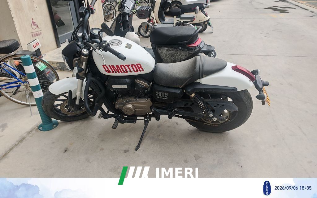 2022 QJMOTOR Flash 300