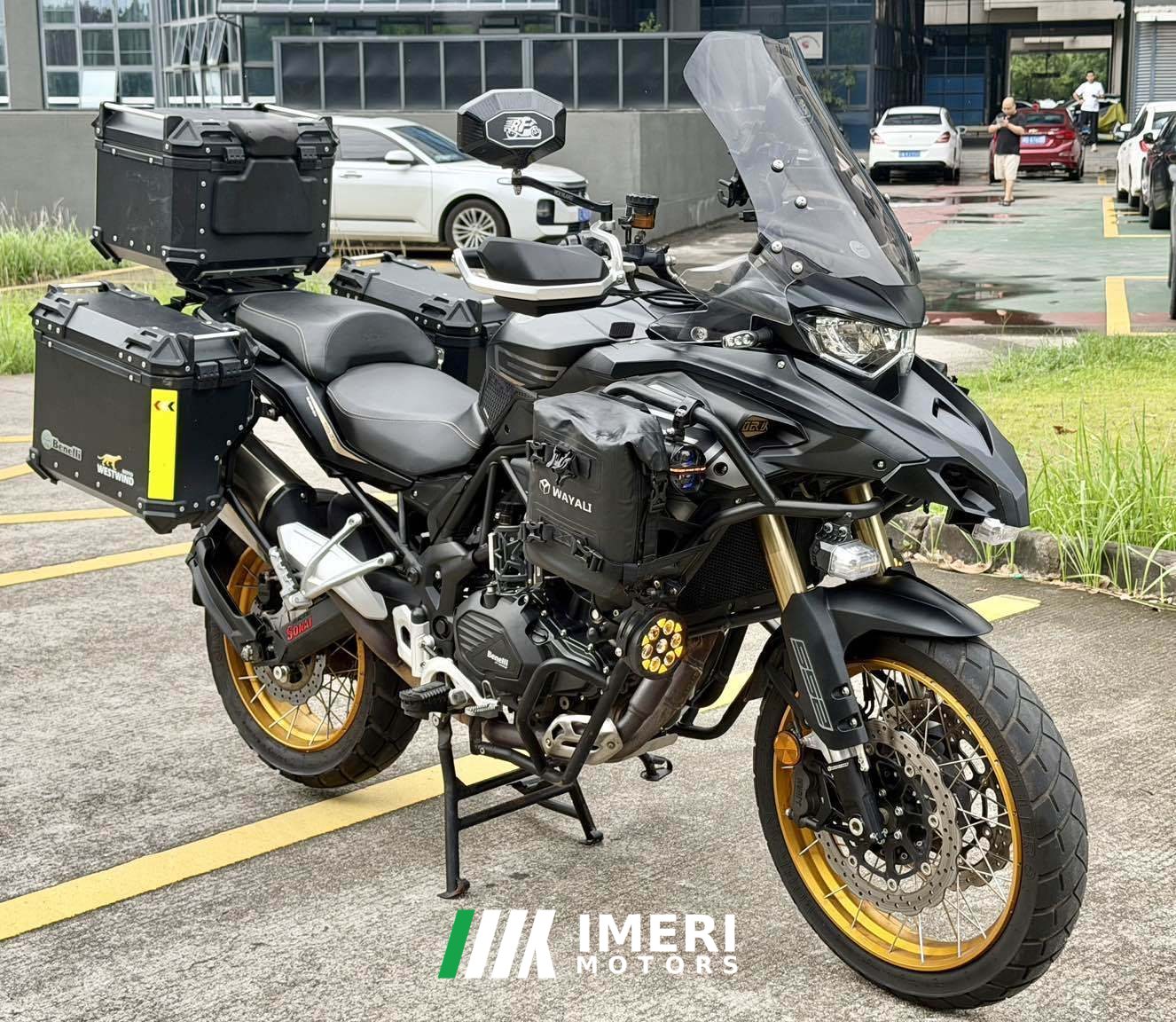 2025 Benelli TRK552 550 cc