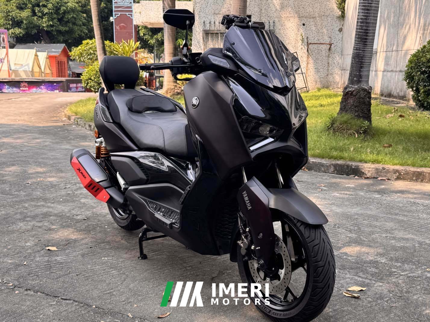 2025 Yamaha XMAX 300 cc