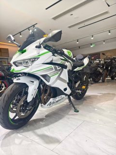 Kawasaki ZX-4R 400 cc - ფოტო 3