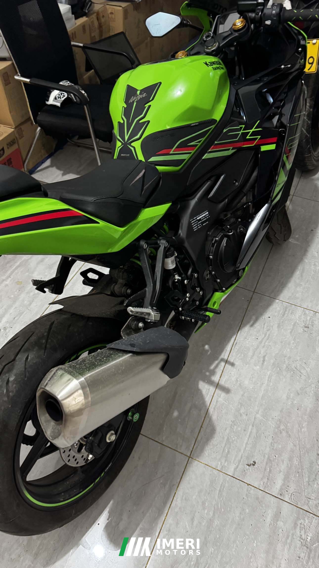 2023 Kawasaki ZX-4R 400 cc