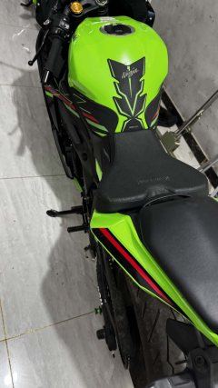Kawasaki ZX-4R 400 cc - photo 2